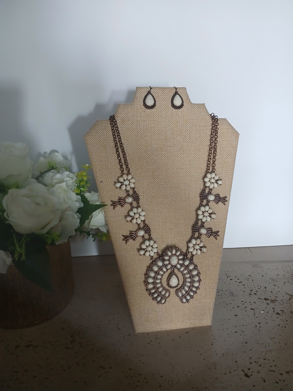 Elegant White Floral Statement Necklace and Earrings Set